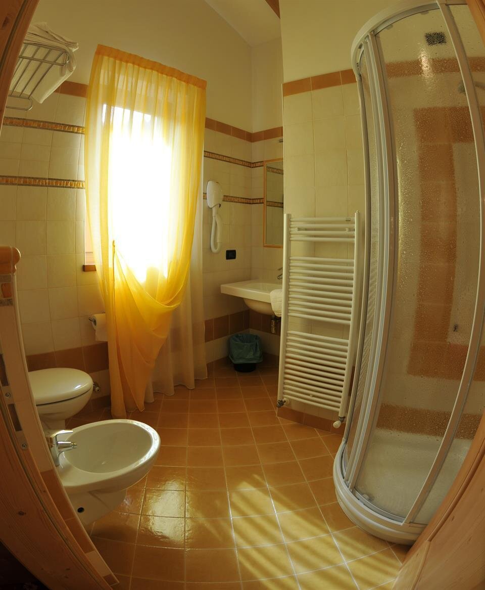 Images Trn 1 Faef3749 E19f 4ca7 8a6f B275f3b2bd86 99 Image