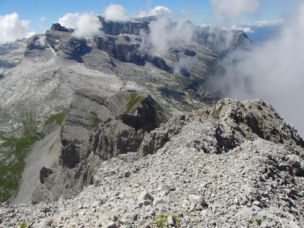 Images Trn 1 78674b76 189c 4d42 8a60 3007bec79eb8 99 Image