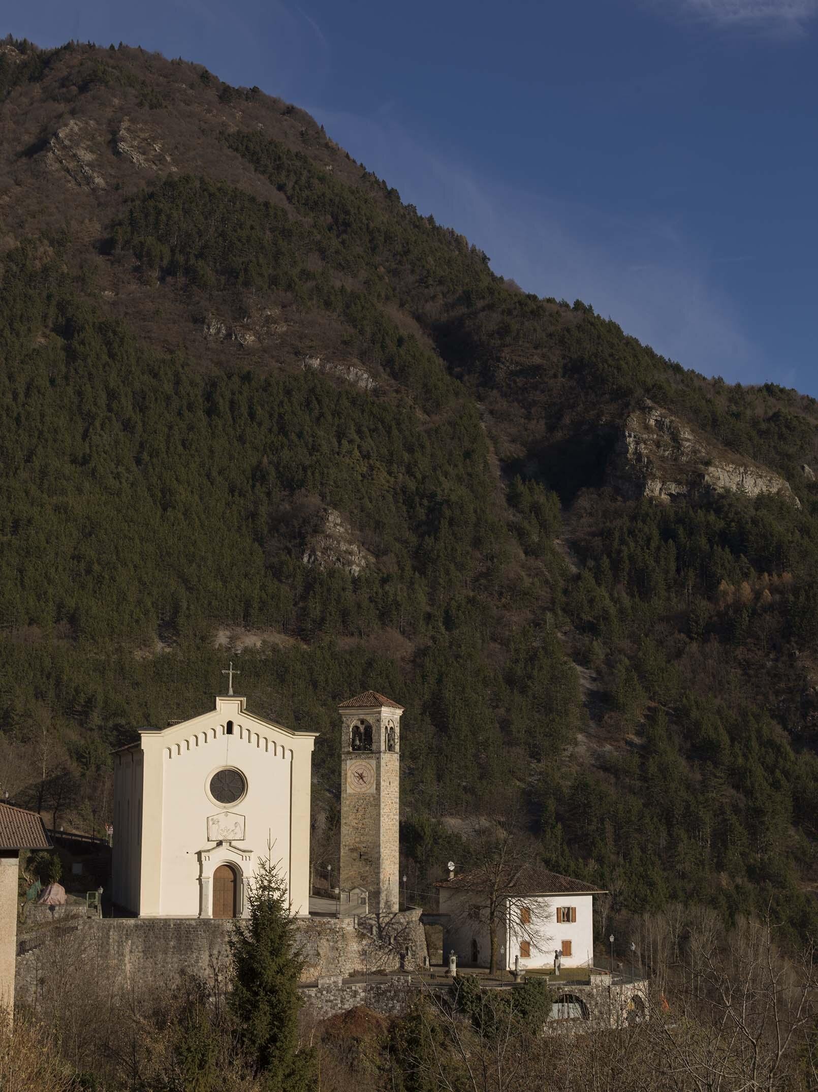 Valle del Chiese 14610 Castel Condino Chiesa S Gio
