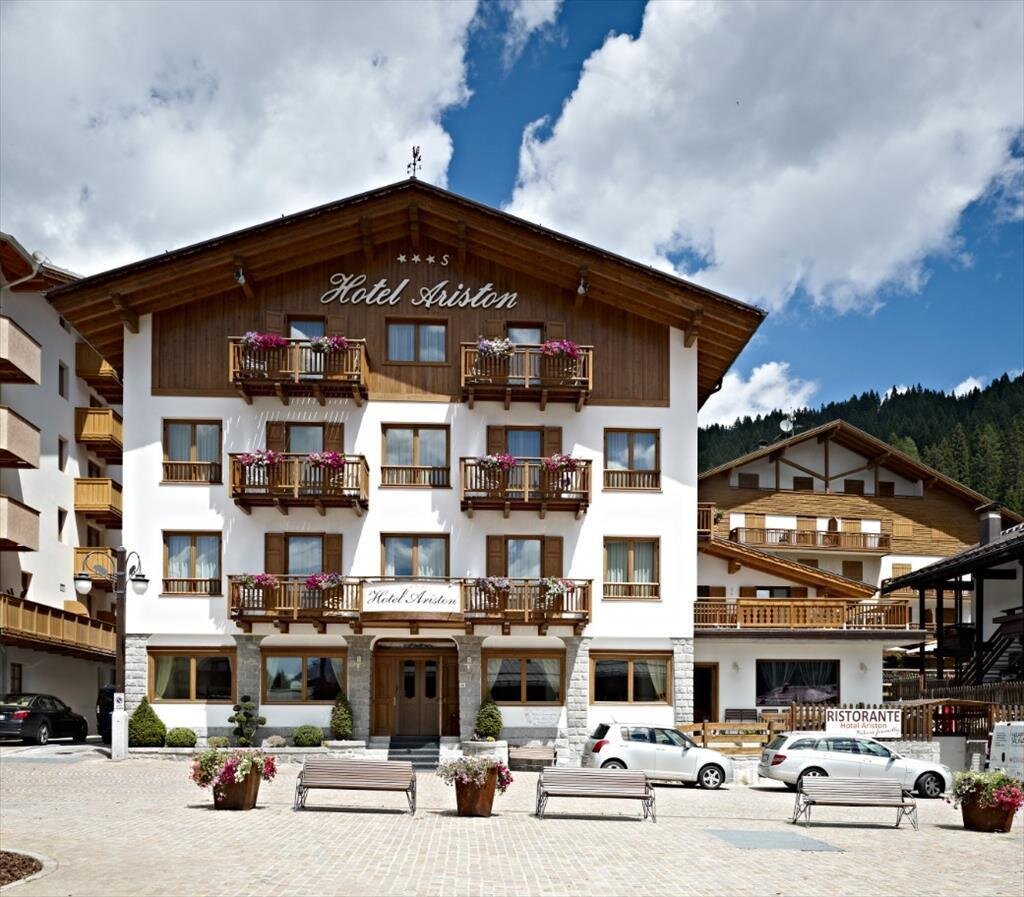 Ariston, Piazza Brenta Alta