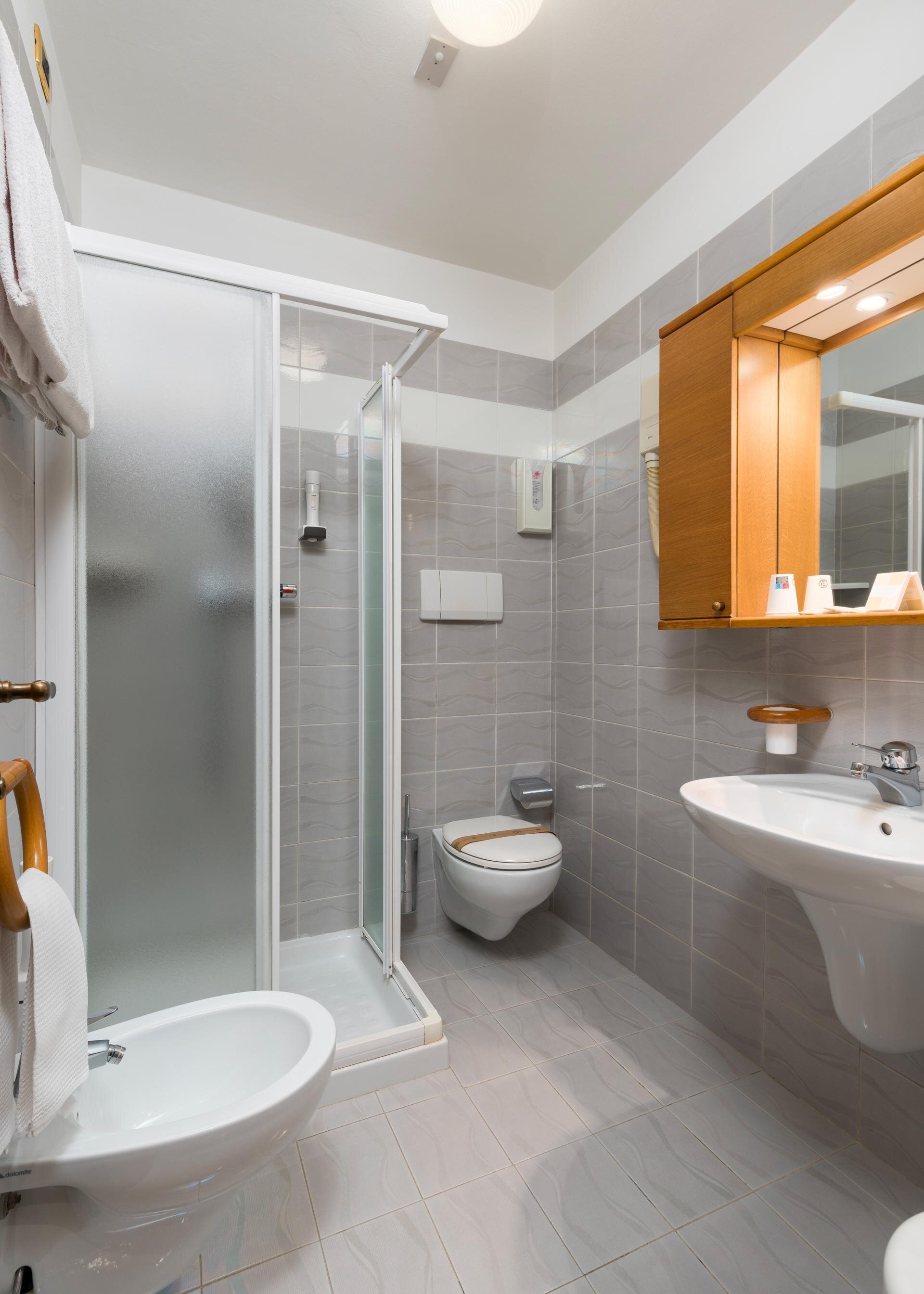 Bagno con doccia