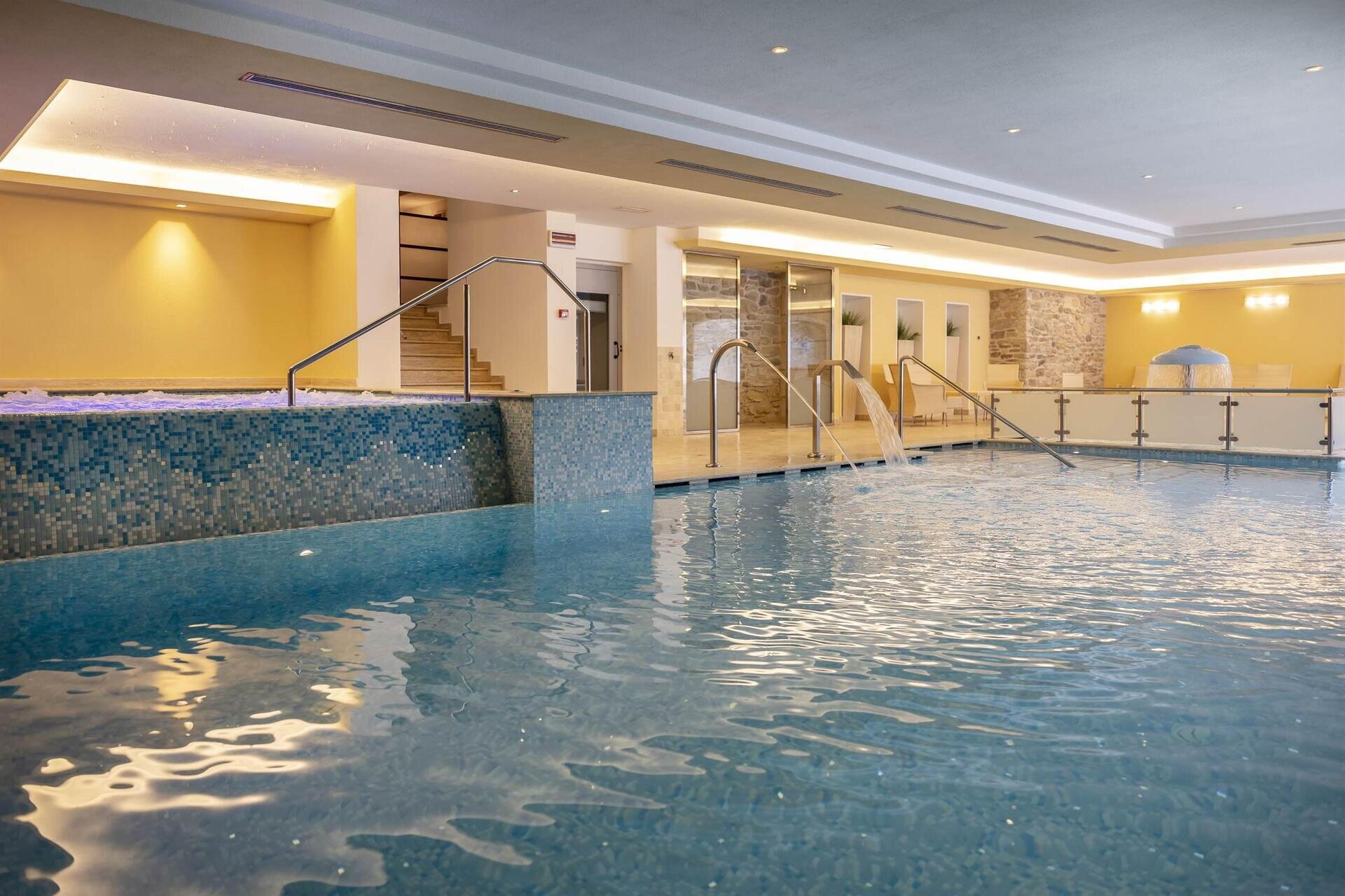 Hotel Beverly piscina