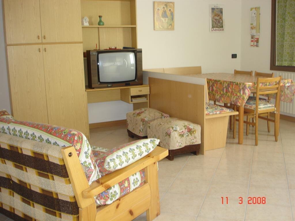 Images Trn 1 Eb9640a5 B9a1 436b Abe2 B81340ca28ce 99 Image