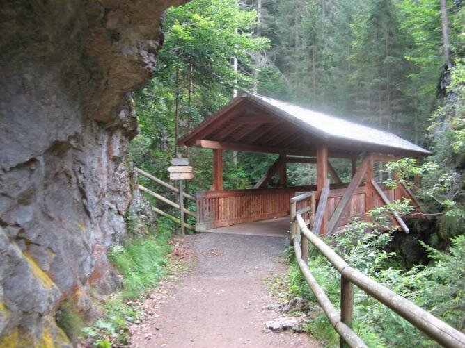 folgarida-val-meledrio-cascata-e-pont-del-pison