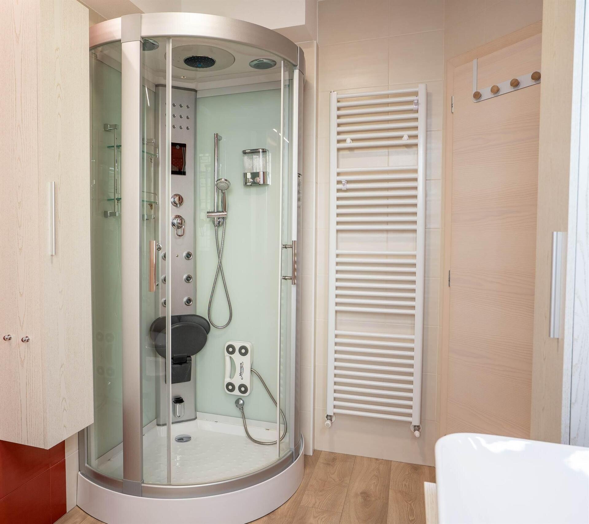 Erica doccia idromassaggio