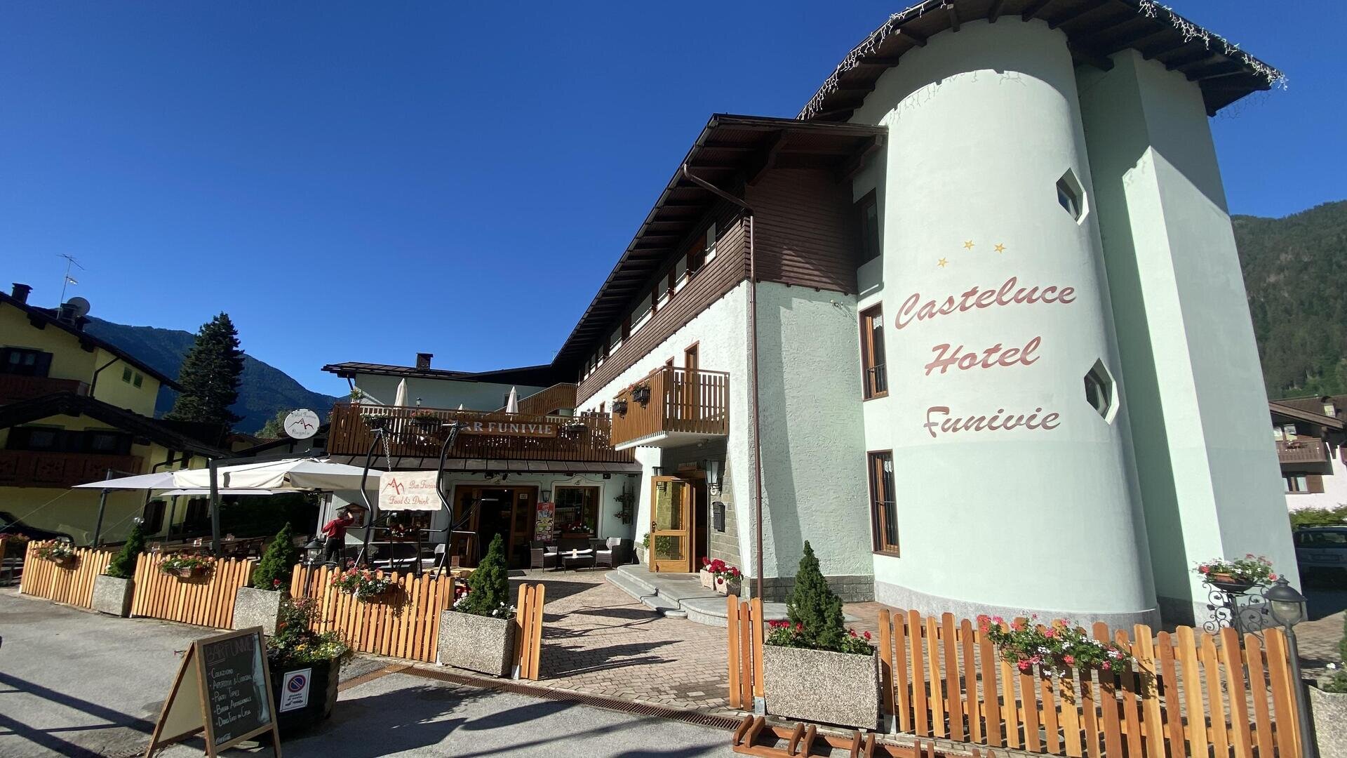 CASTELUCE HOTEL FUNIVIE