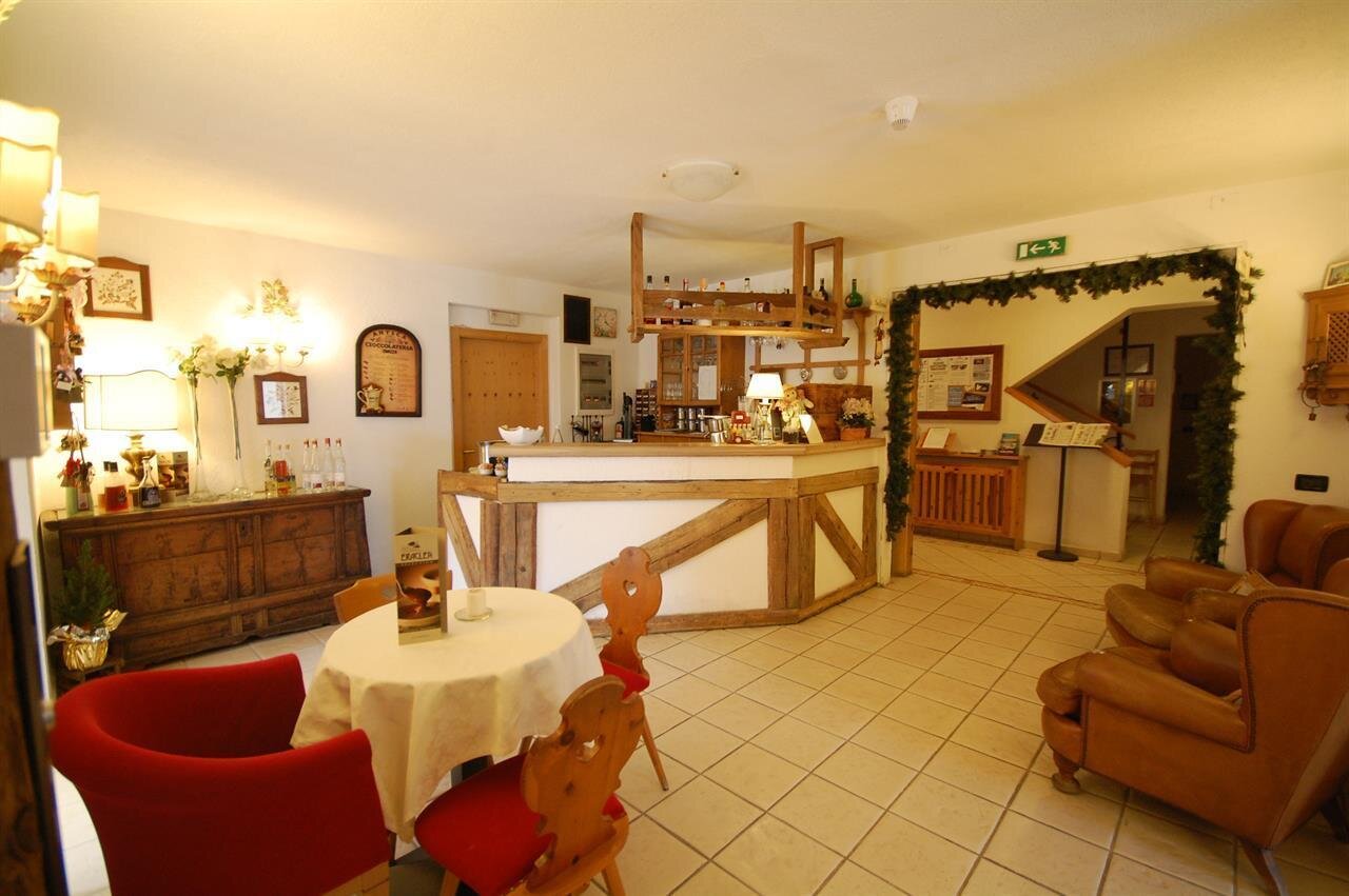 bar