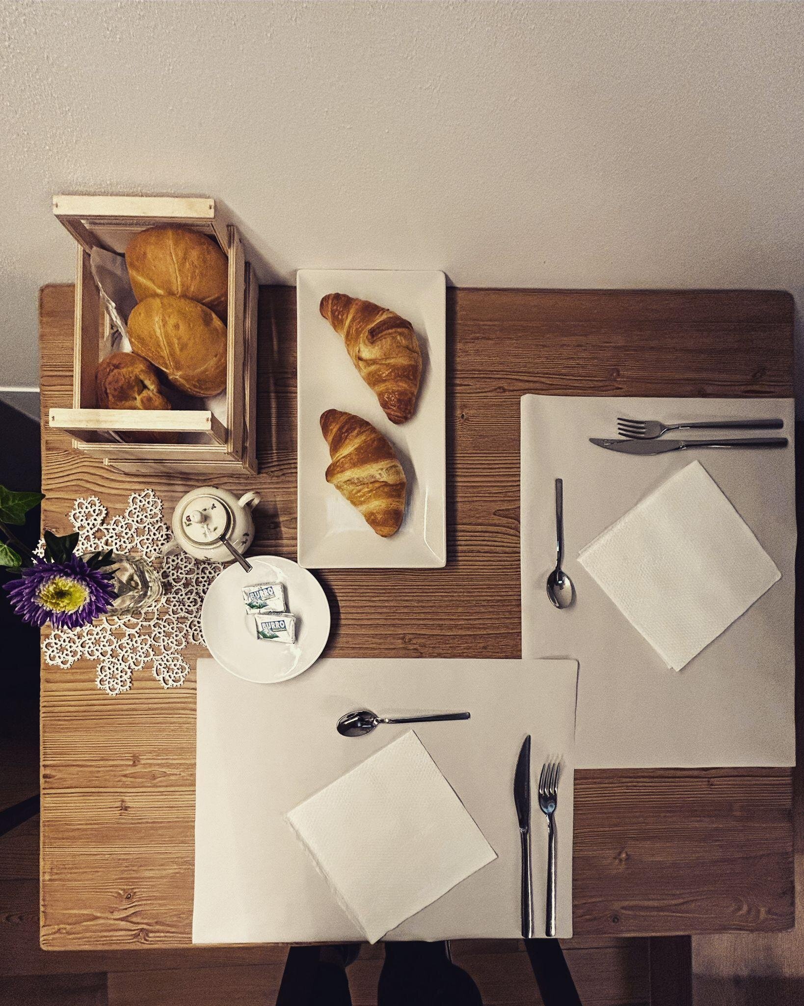 colazione tavolino