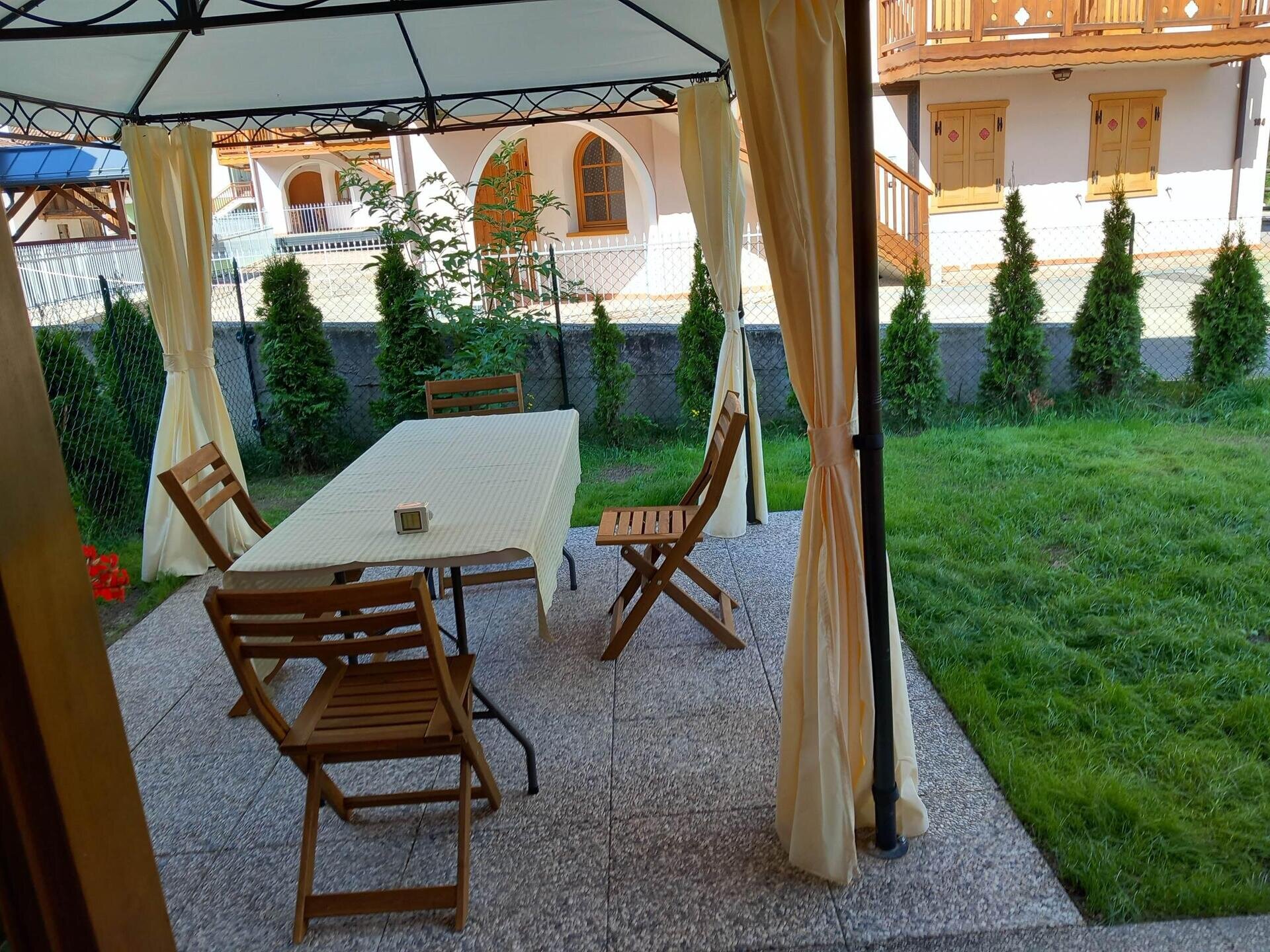 Images Trn 1 F29654ba 590b 4f04 B214 323cac42271b 99 Image