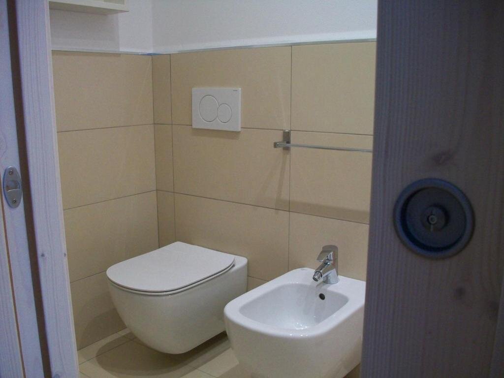 Images Trn 1 0e28caf2 C28f 47ba B9b5 Dcbebc8bcd2d 99 Image