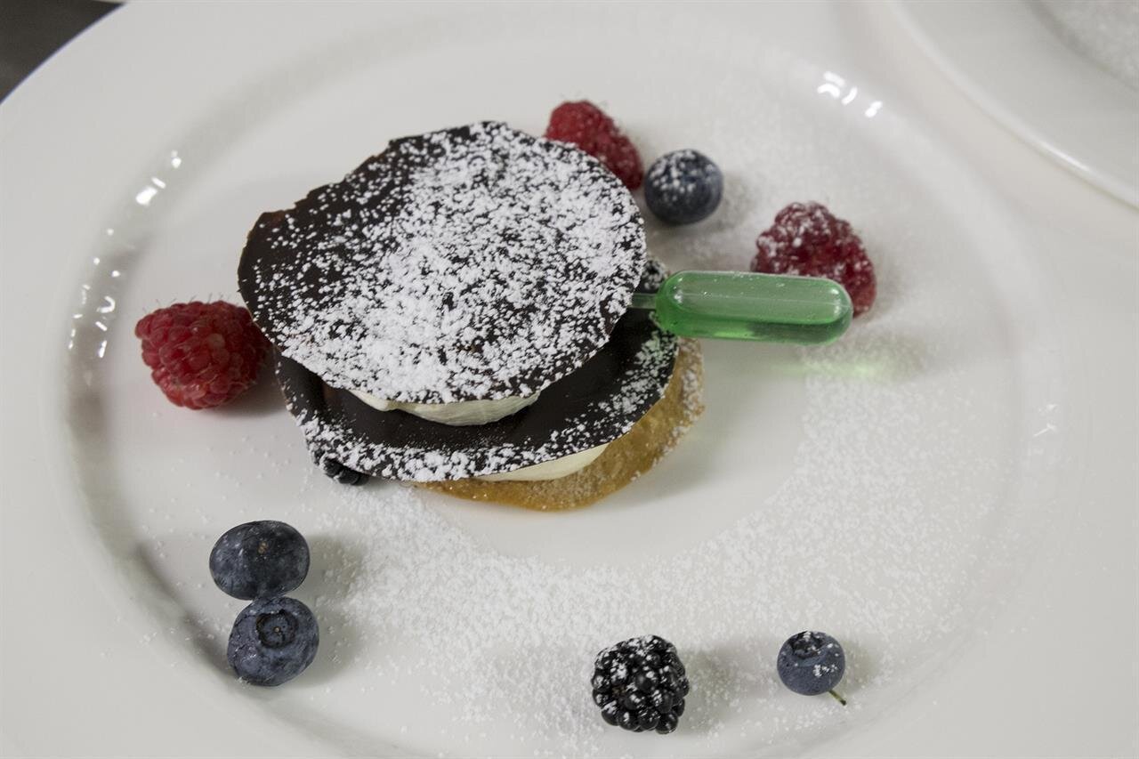 Hotel Holiday cucina 1