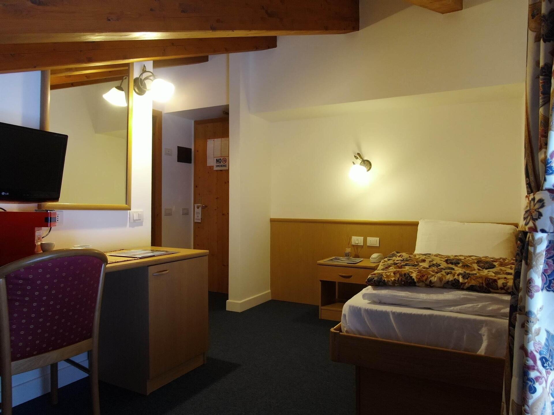 Camera Hotel Fortini 5