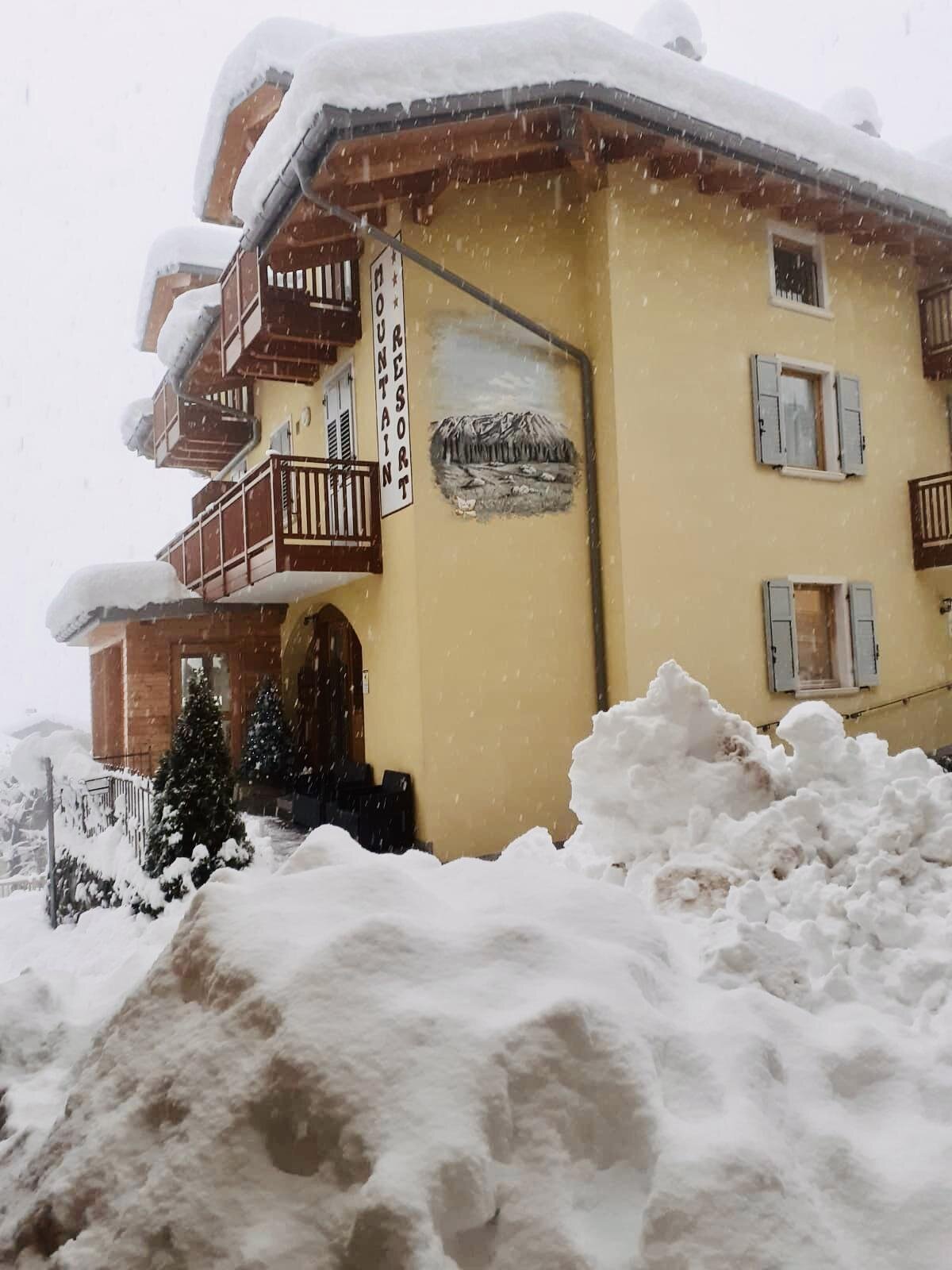 e8b63e0c-5c39-4230-bdcf-324d34d12eba