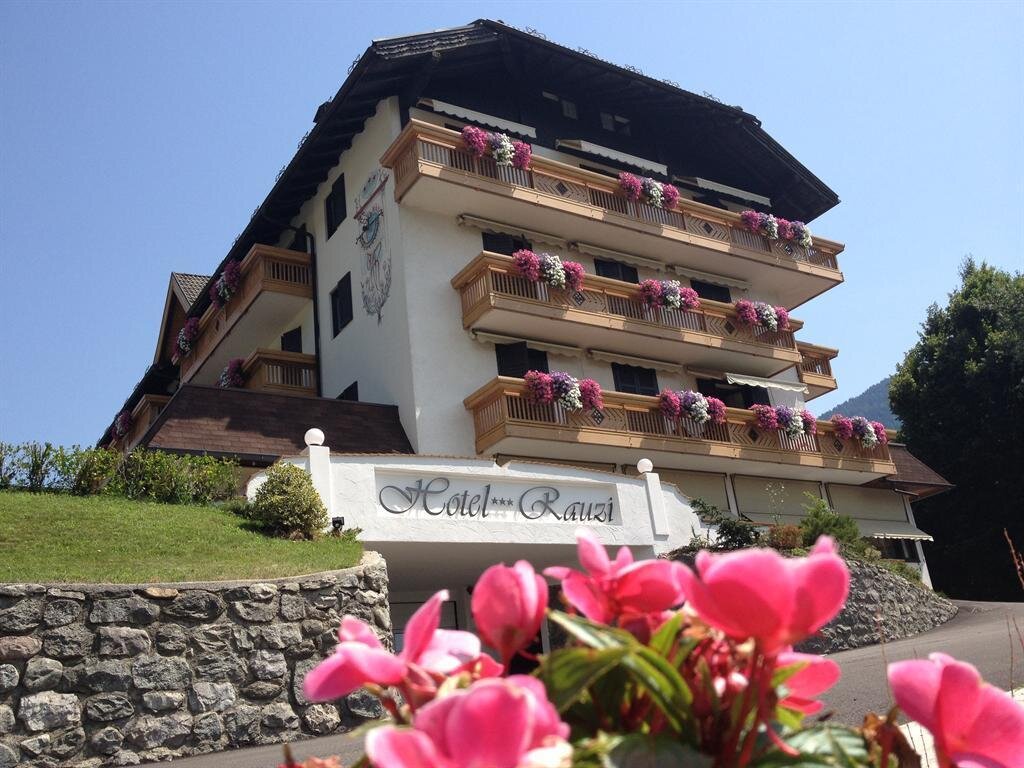 HOTEL RAUZI