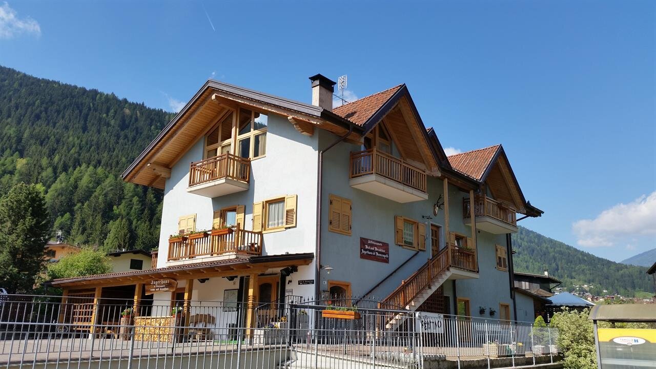 JÄGERHAUS DI BONTEMPELLI (ROOM AND BREAKFAST)