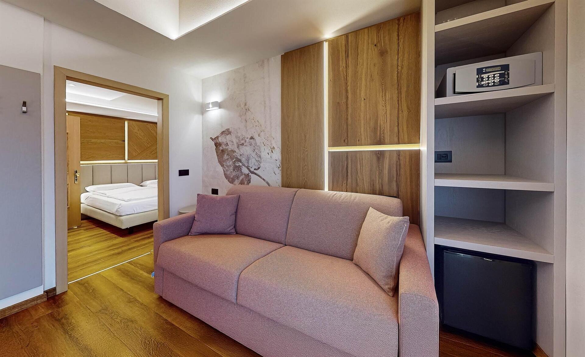 Alpine Suite Pink3