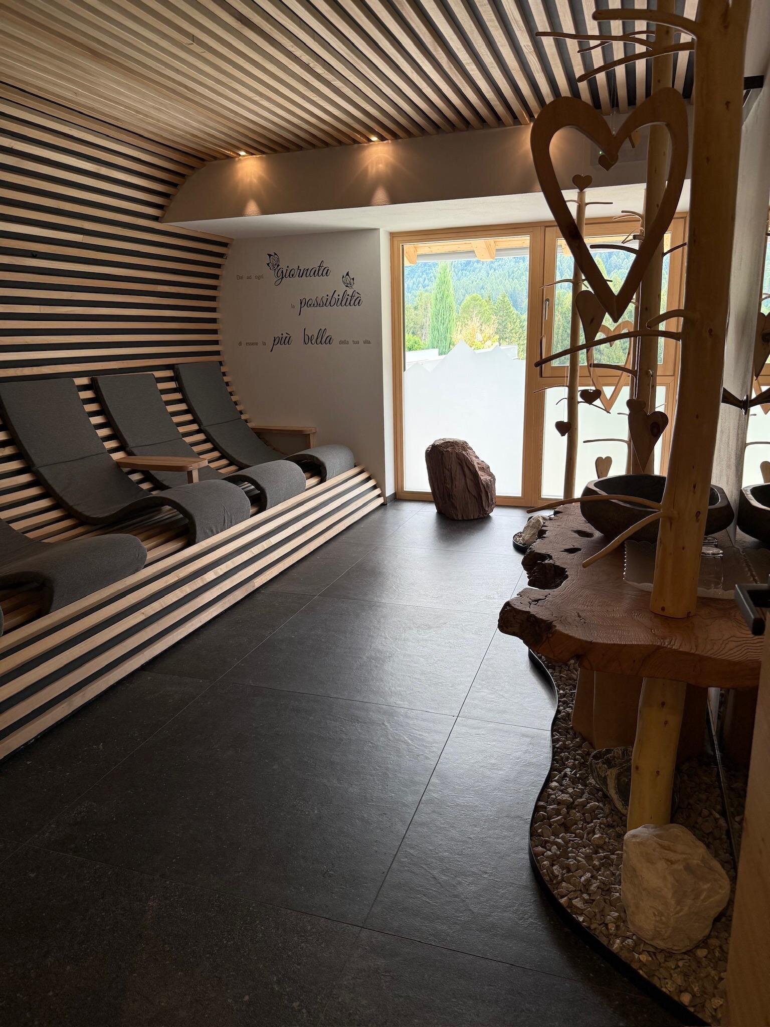 425DD3AF-8B31-4EF6-8C8B-718CCA9E11AC