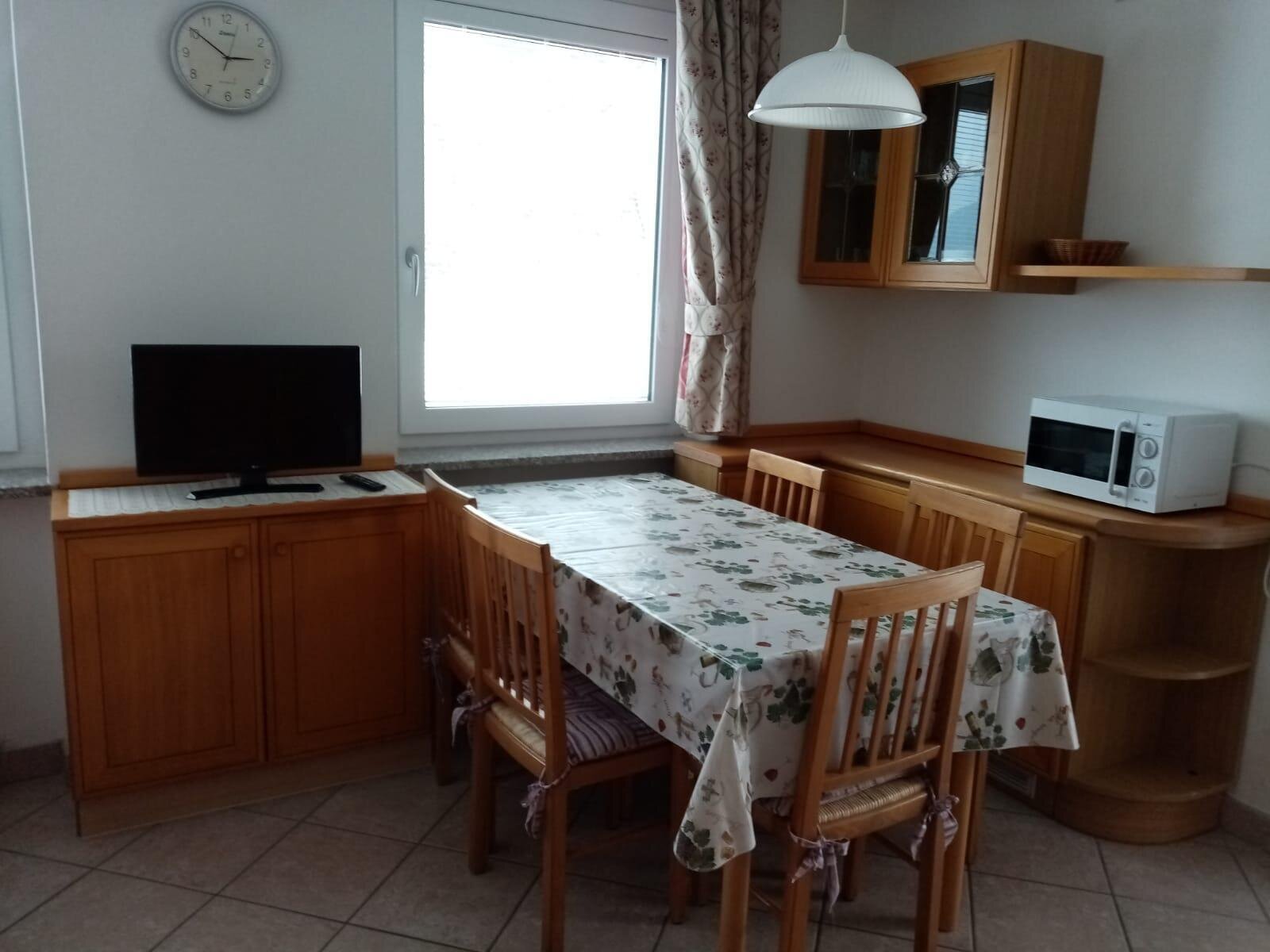 app.3 tavolo da pranzo