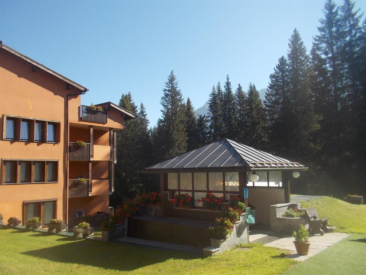 ESTERNA