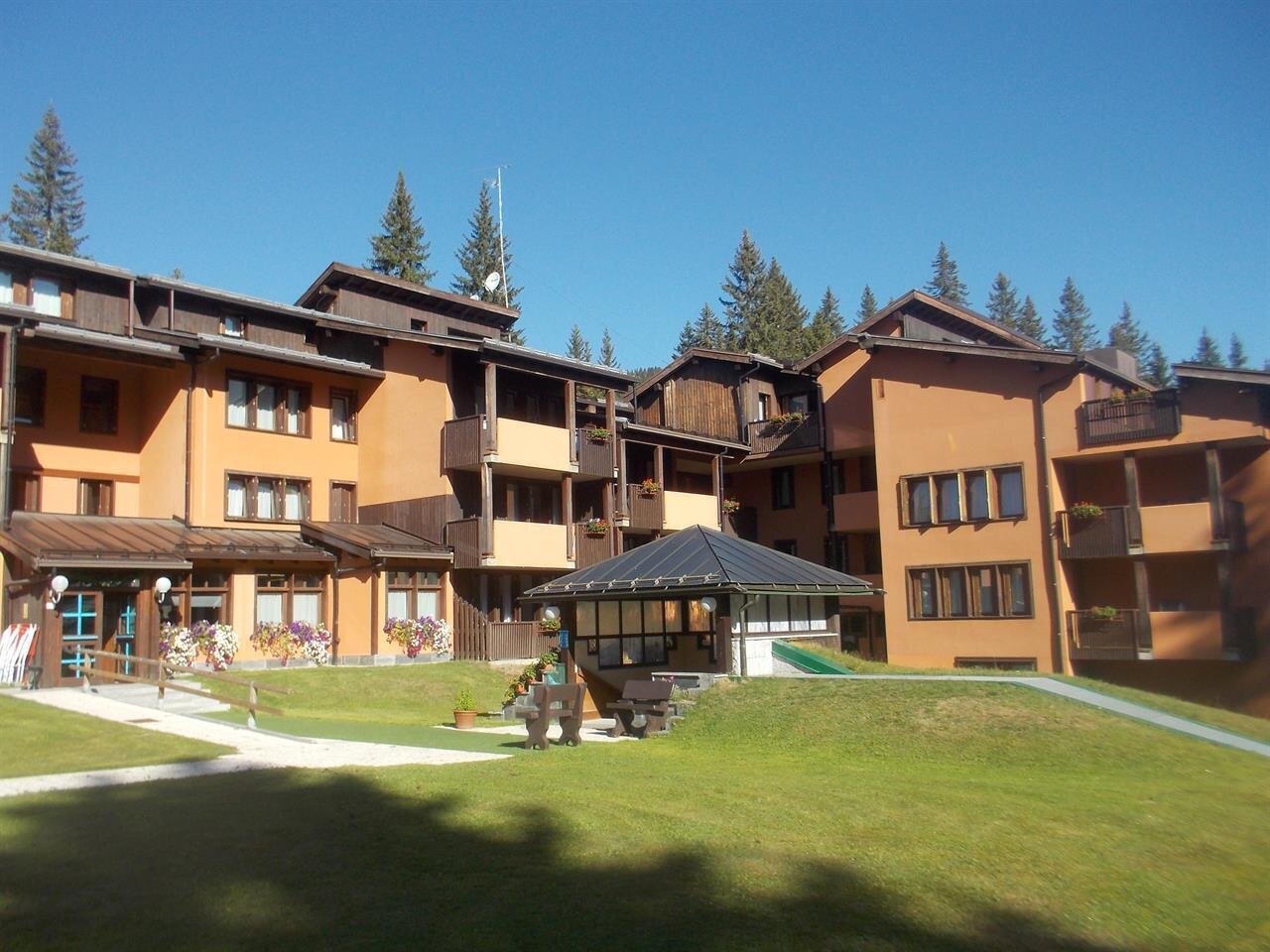 ESTERNA