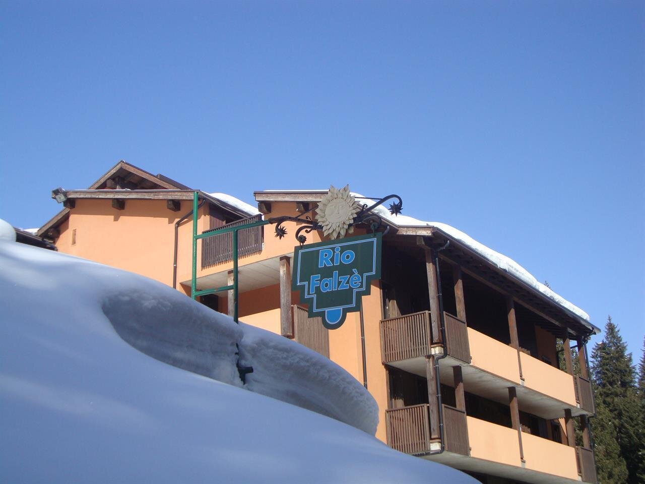 ESTERNA