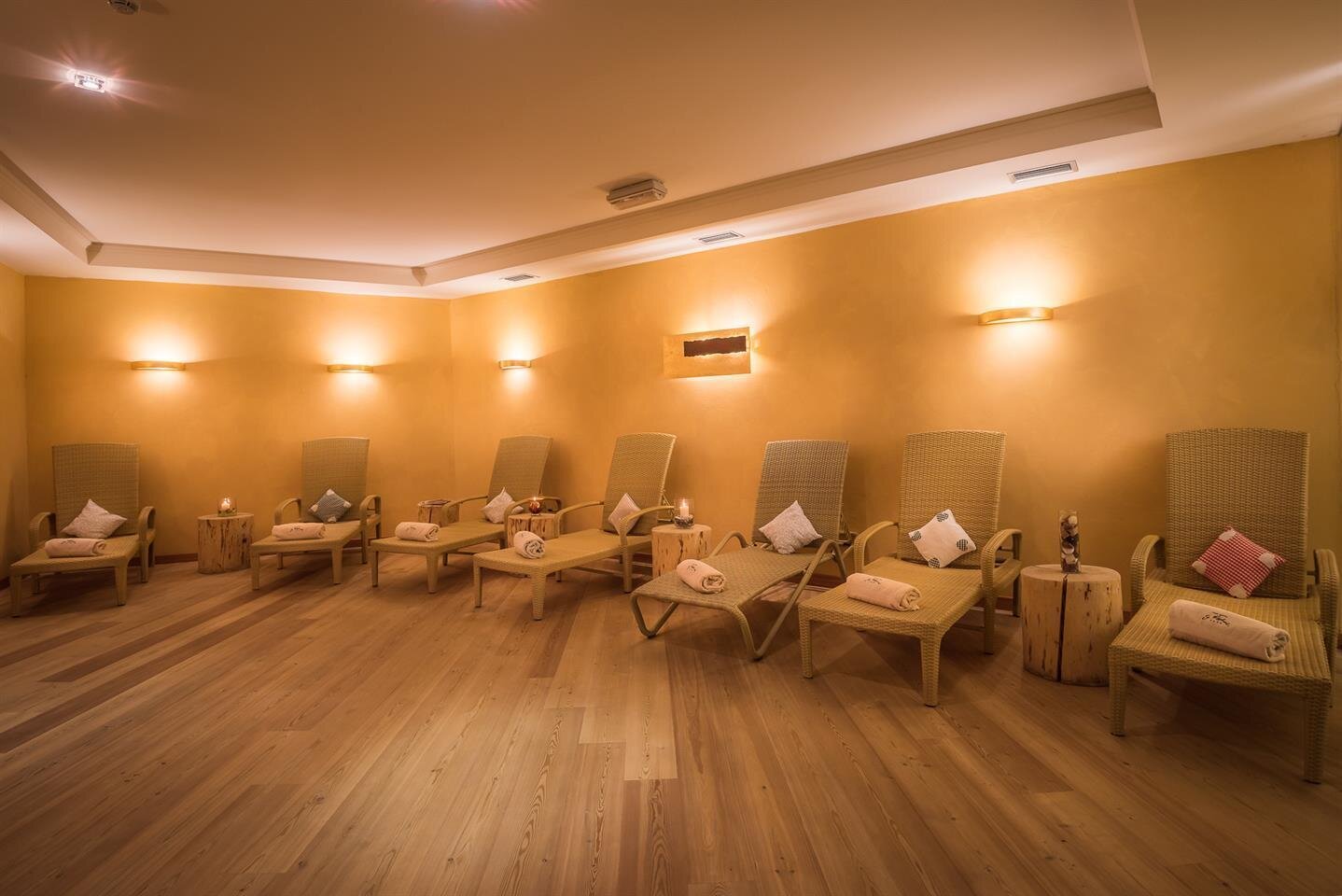 ELAXATION WELLNESS CENTER