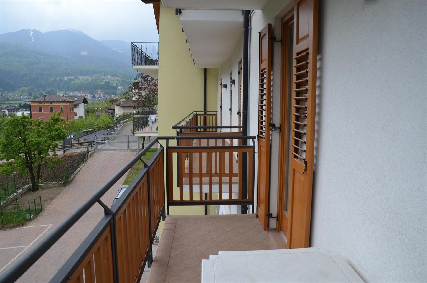 Vacanze_Casa_del_sole_giallo_3