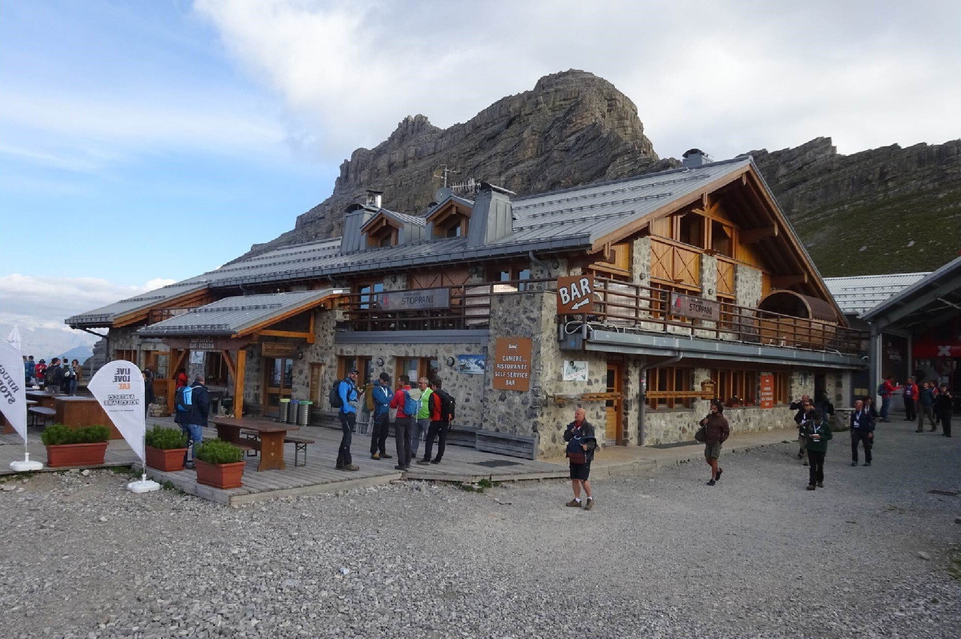 Rifugio Stoppani al Grostè