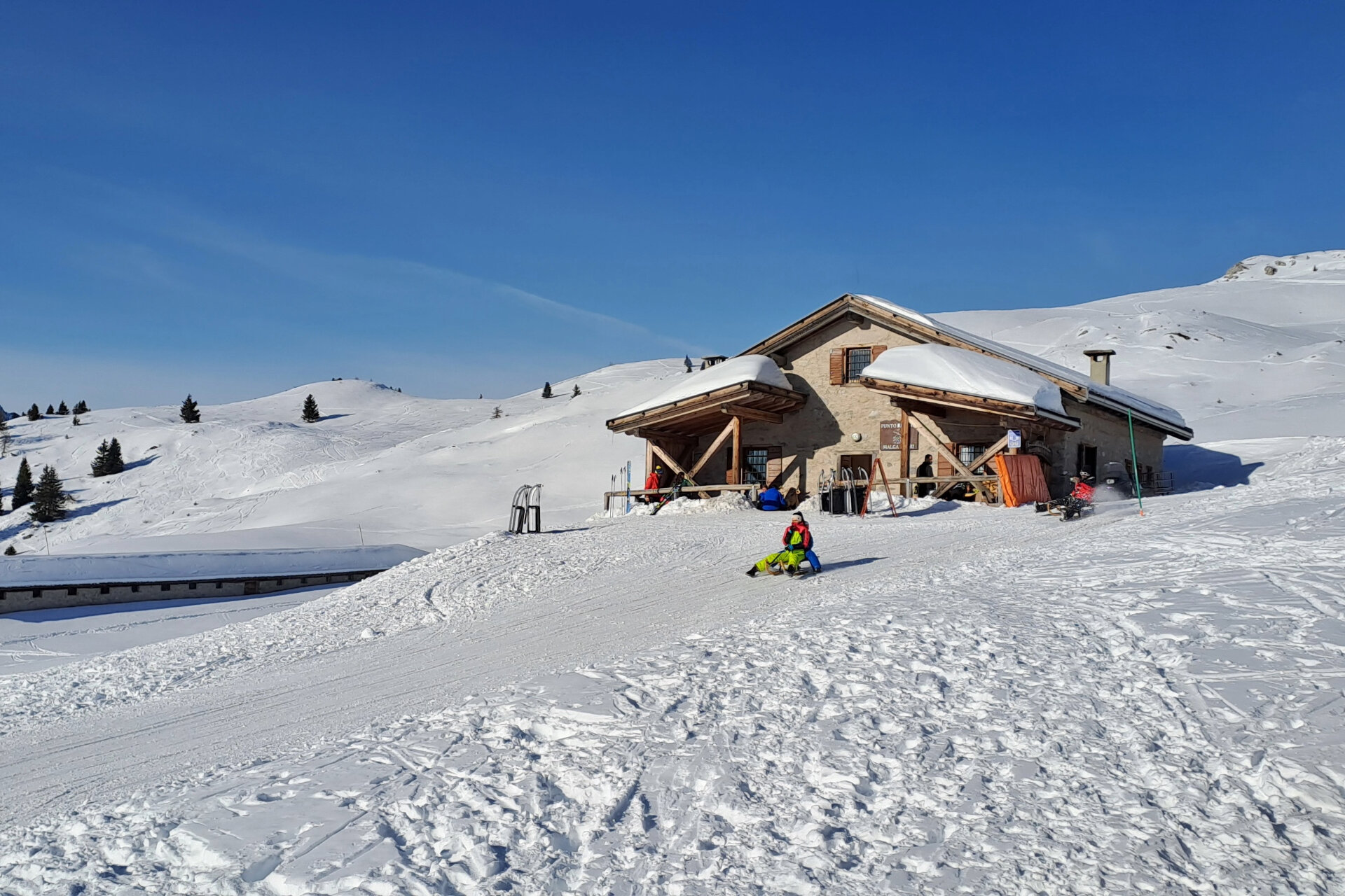 Občerstvení Malga Fevri | © SkiArea Campiglio
